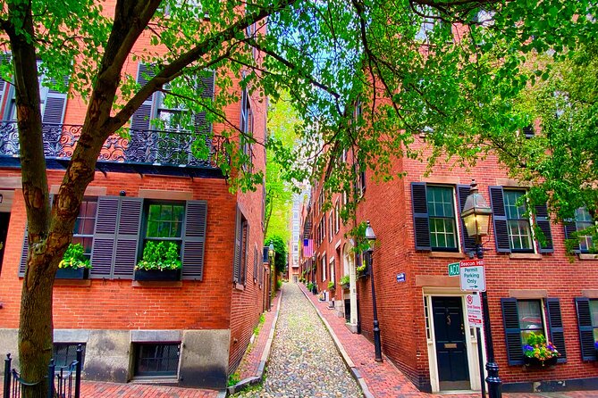 Beacon Hill + Back Bay History + Photo Walking Tour(SMALL Group) - Louisburg Square and Beacon Hill’s grander side