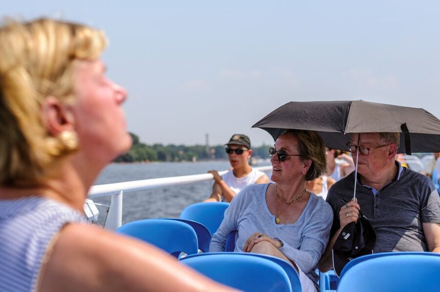 Berlin: 3-Hour World Heritage Cruise to Potsdam - Kladow and the Broad Havel Views
