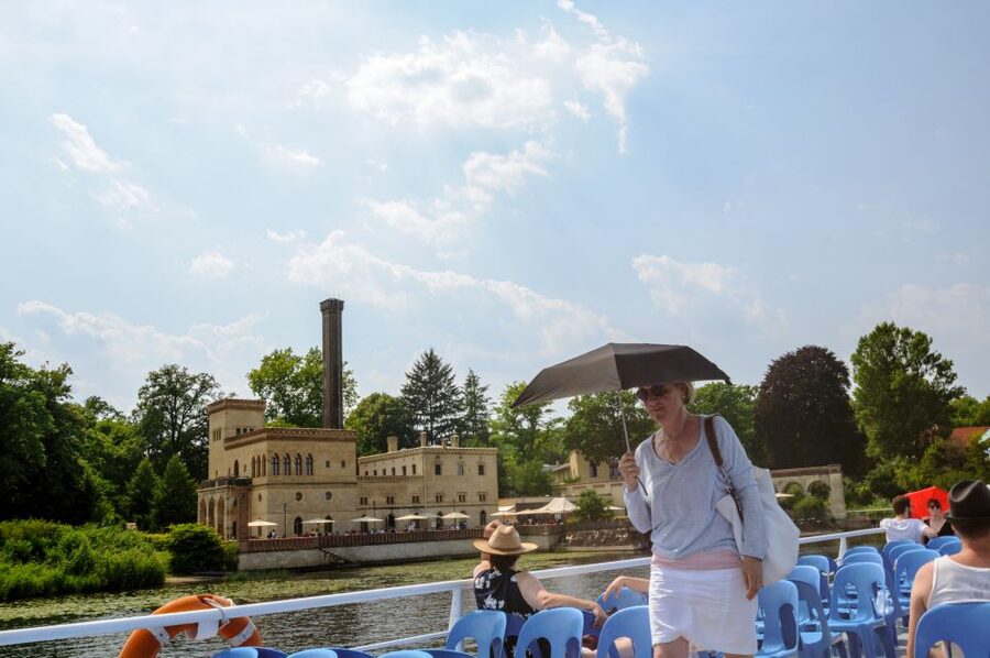 Berlin: 3-Hour World Heritage Cruise to Potsdam - Glienicke Bridge and the Palace Route