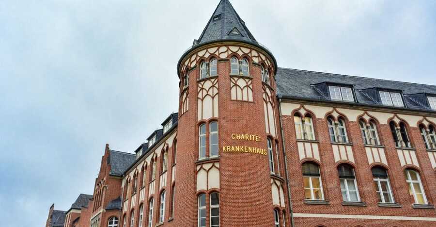 Berlin: Charité Hospital Walking Tour of Medical History - Starting at Robert Koch-Platz