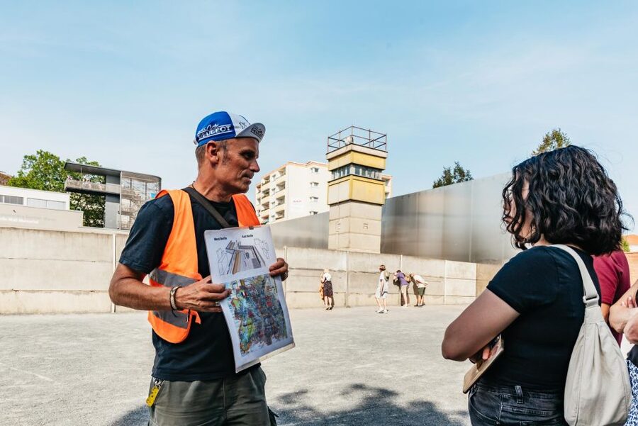 Berlin: Cold War & Berlin Wall History Guided Bike Tour - Brandenburg Gate and the Wall’s sudden end