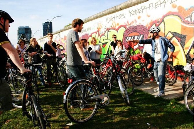 Berlin: Guided Bike tour of the Berlin Wall and Third Reich - From the New Synagogue to Jewish Berlin
