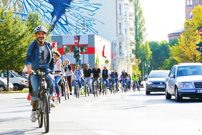 Berlin: Guided Bike tour of the Berlin Wall and Third Reich - Humboldthain’s flak tower and Nazi construction
