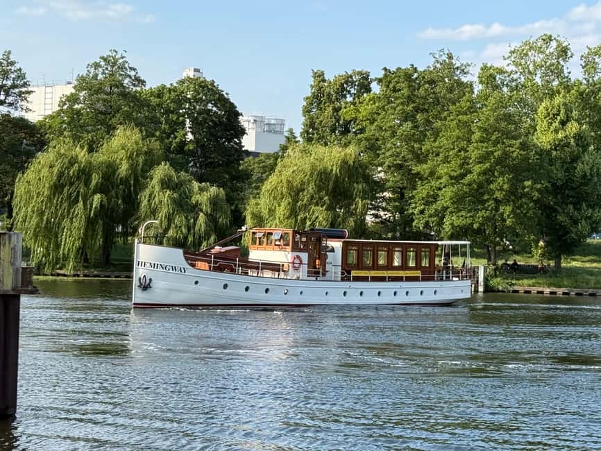 Berlin: Historic Boat Sightseeing City Center Tour - Reichstag, Futurium, and the government quarter