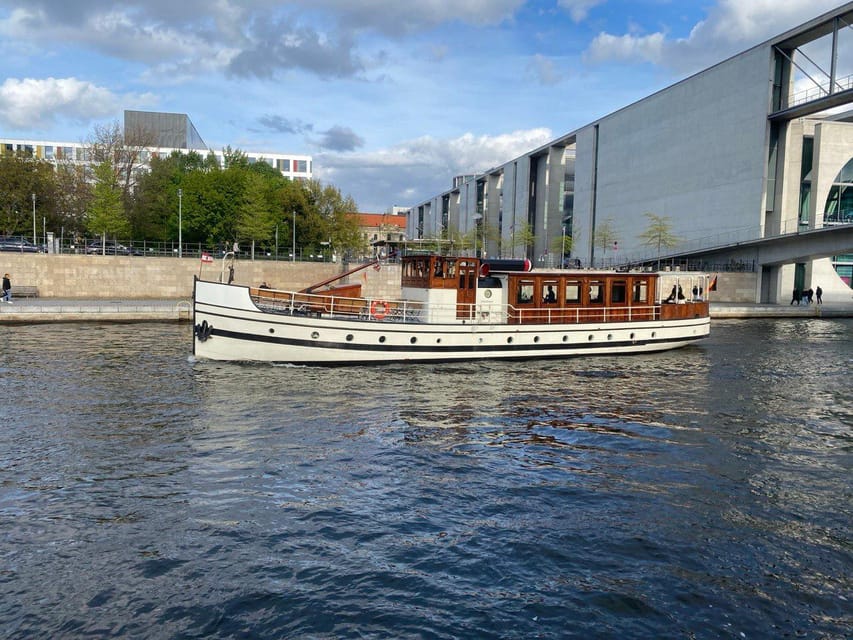 Berlin: Historic Boat Sightseeing City Center Tour - The return past Tiergarten, the Chancellery, and Bellevue Palace