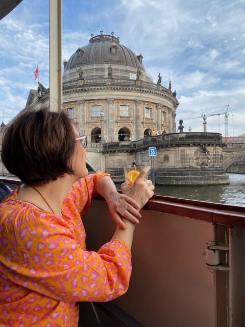 Berlin: Historic Boat Sightseeing City Center Tour - Price, comfort, and the real value
