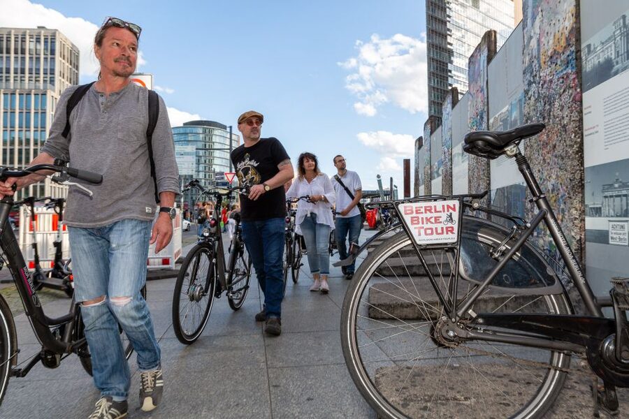 Berlin Wall History Small Group Cycling Tour - Along the Government Bank to the Parliament of the Trees