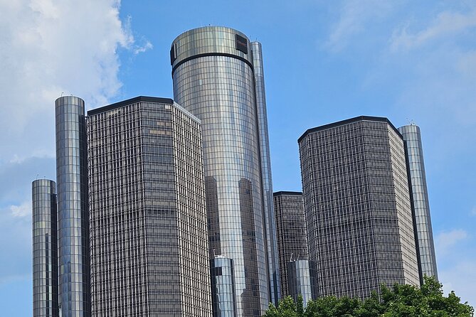 Best Downtown Detroit Historical Walking Tour - Meeting at Huntington Place on Washington Boulevard