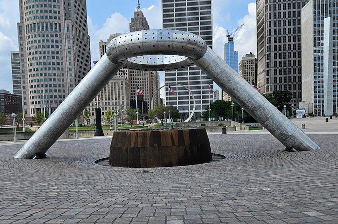 Best Downtown Detroit Historical Walking Tour - How much walking and what to wear