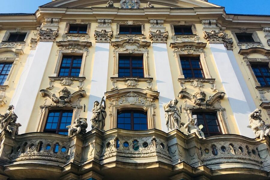 Best of Wroclaw 3-Hour History and Culture Walking Tour - Seeing the late Gothic City Hall