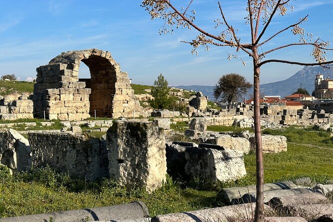 Biblical Corinth Taste Faith & History with wine & Oil Tasting - Lunch and tasting choices in Corinth
