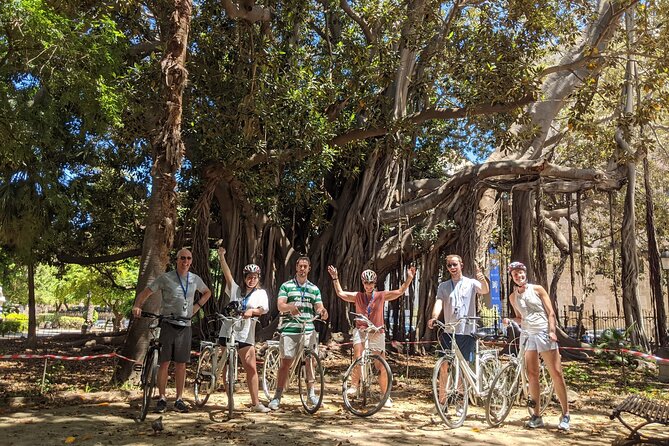 Bike tour of the historic center of Palermo with tasting - Piazza Marina and the Kalsa district