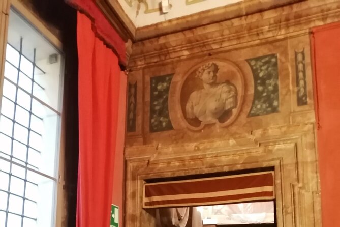 Bologna historical art walking tour with hidden gems and tastings - San Petronio: sundial, chapels, and strong visual contrasts
