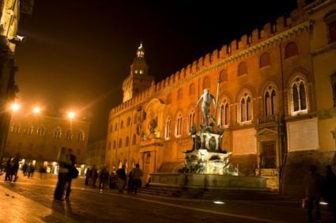Bologna historical art walking tour with hidden gems and tastings - Santo Stefano: Bologna’s past in one church complex