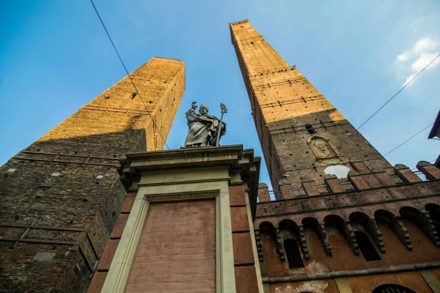 Bologna: Private Top Historical Sites Guided Walking Tour - Passing the Two Towers and the historic palaces