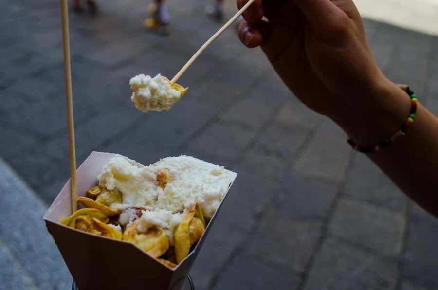 Bologna: Street Food Tour in the Historic Center - How the guides shape the experience