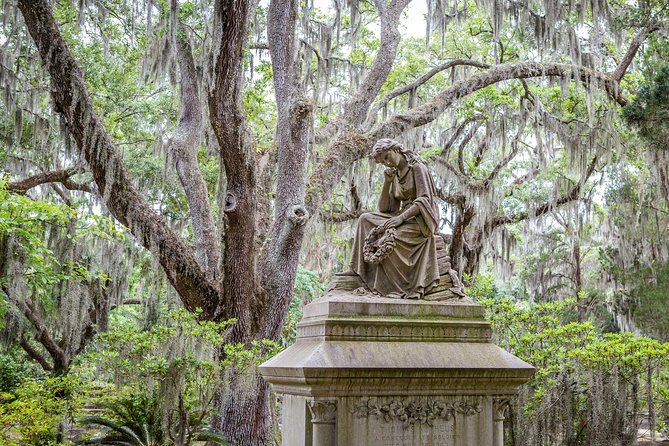 Bonaventure Cemetery & Wormsloe State Historic Site Tour - The key points at a glance