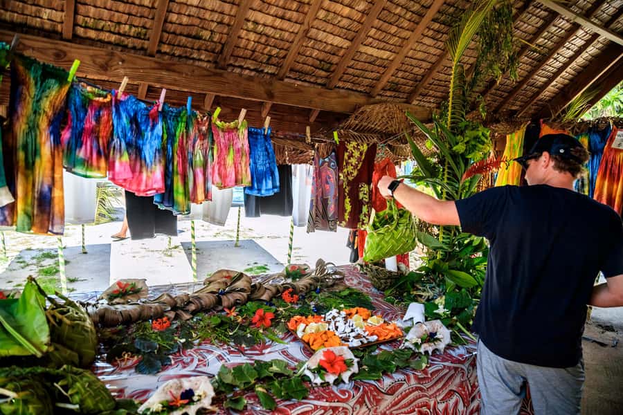 Bora Bora: 4WD History & Culture Tour - The Guides Make the Difference