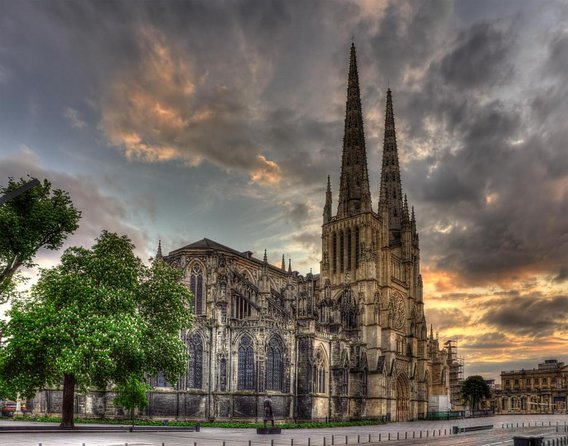 Bordeaux Historic and Gourmet Food Walking Tour - Key points to know before booking