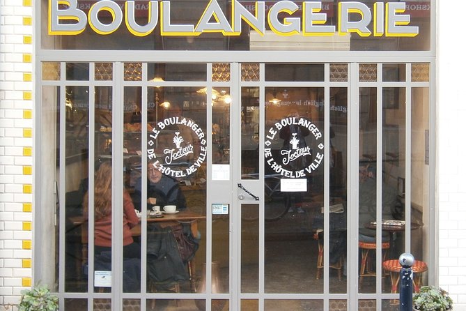 Bordeaux Historic and Gourmet Food Walking Tour - The possible lunch finish in an apartment dining room