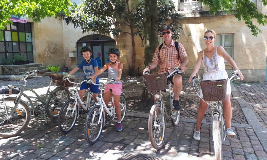 Bordeaux: Top Landmarks & Historic Bike Tour - From Grosse Cloche to Saint-Michel