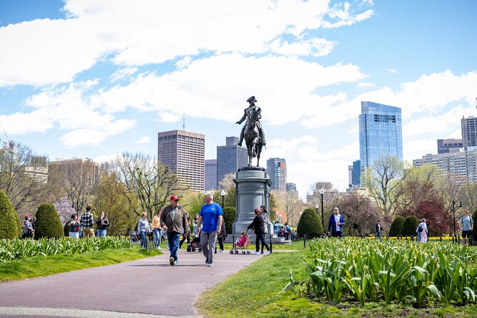 Boston Food & History: Pizza, North End & Freedom Trail - Ending in the Boston Public Garden