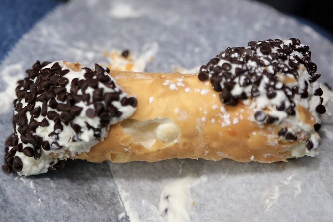 Boston Historic Taverns Tour with Tastings and Ferry - Finishing with cannoli in the North End