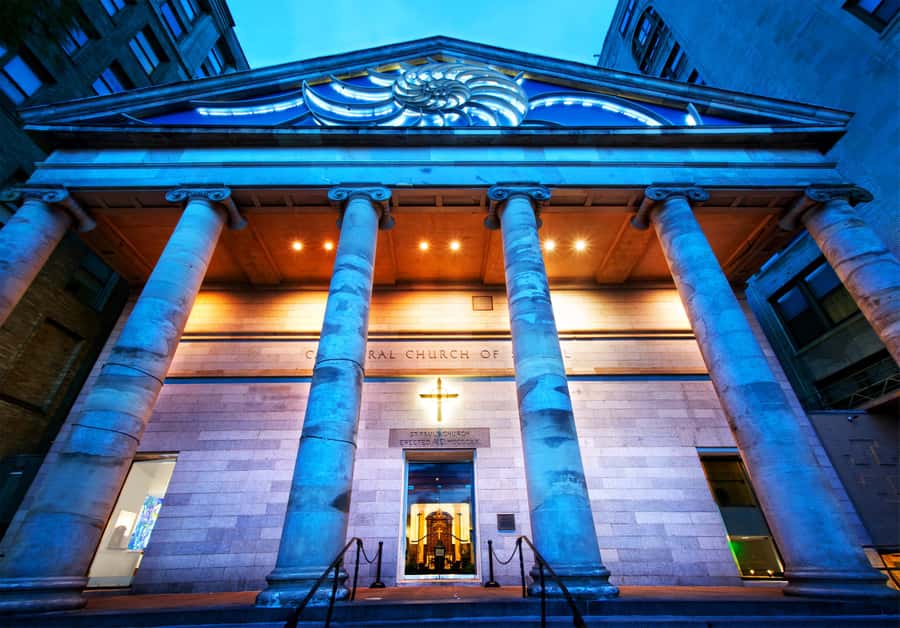 Boston: History & Haunts Guided Ghost Tour - Starting at Boston Common with a lantern