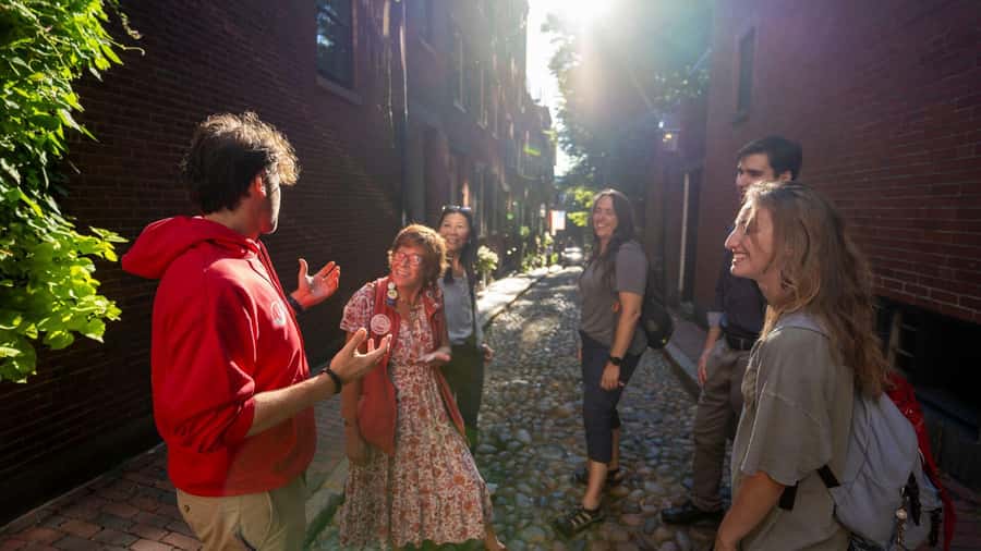 Boston History & Highlights Tour: From Revolution to Today - Why this Boston walk works well as a first tour