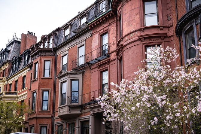 Boston History Tour: Scenic Walk Through Time & Landmarks - The Old State House and the Boston Massacre