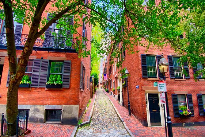 Boston's Architecture, History + Photo Walking Tour (SMALL Group) - Walking through Back Bay’s 19th-century streets