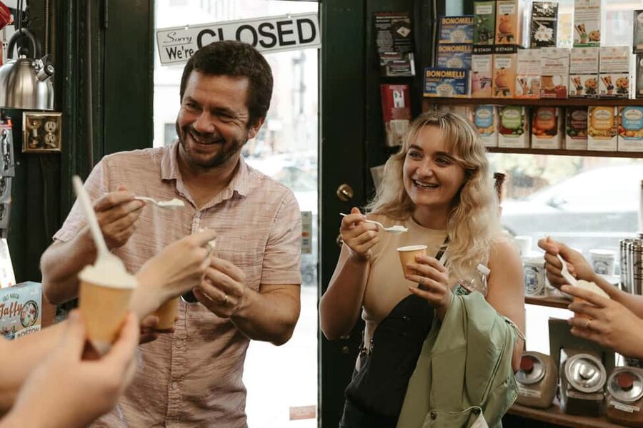 Boston: Ultimate Historic Food & Drink Tour - Walking the Freedom Trail between tastings