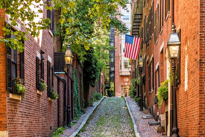 Boston: Underground Railroad History Tour of Beacon Hill - George Middleton House and the road toward the Civil War