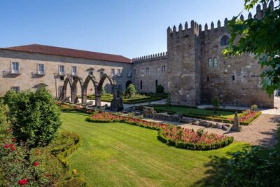 Braga: Private & Flexible Walking Tour in Historic Center