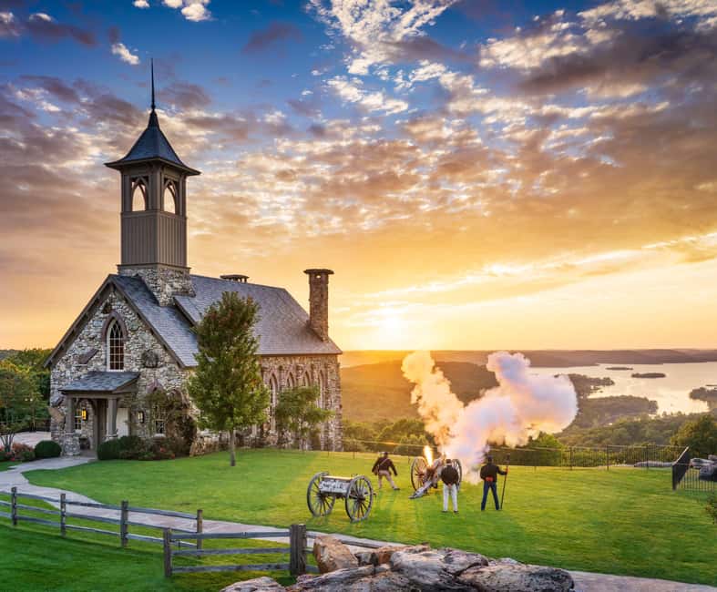 Branson: Top of the Rock Ozarks Heritage Preserve - Eagle’s Nest and the Ozark view