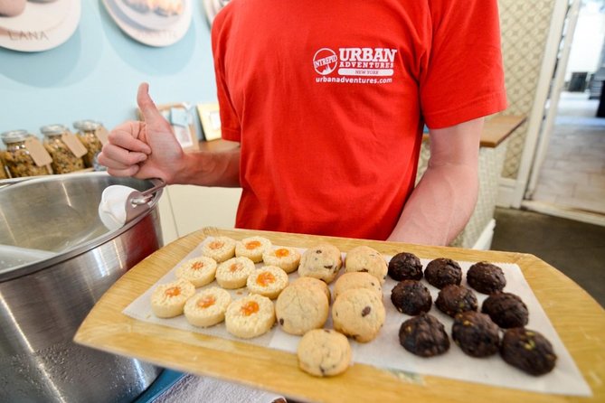 Brooklyn Food Walking Tour: Local Eats & Family‑Run Shops - Atlantic Avenue and the southern edge of Brooklyn Heights