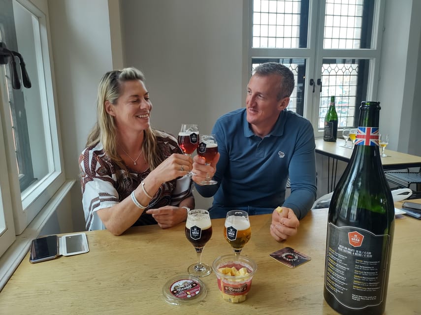 Bruges: Historical Walking Tour with Food Tasting - The food stops, from savory bites to sweets