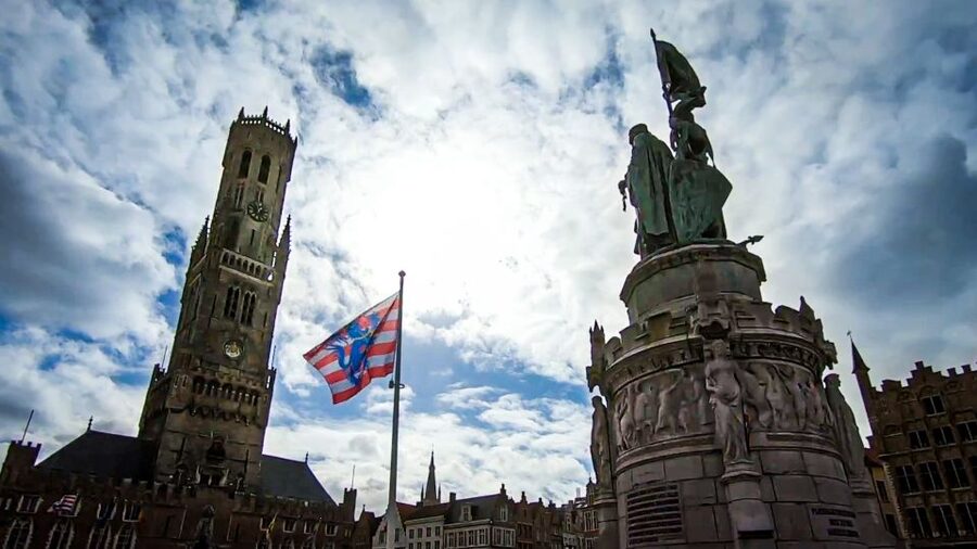 Bruges: Private Historical Highlights Walking Tour - What the private format really gives you
