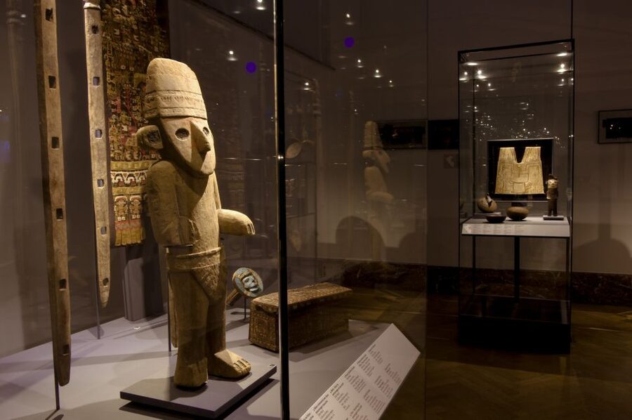 Brussels: Museum Art & History Entry Ticket - Medieval objects and European decorative arts