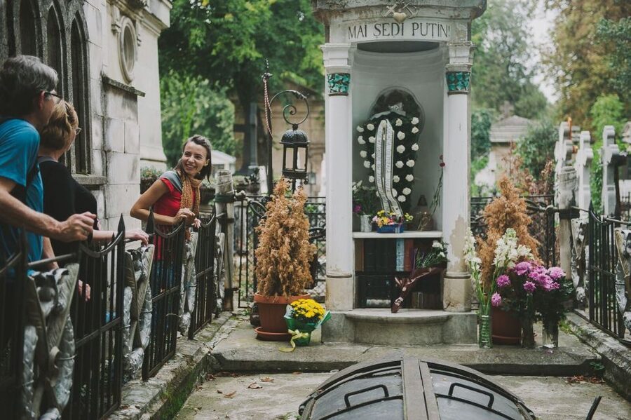 Bucharest: 3-Hour Dark History Tour with a Local - Why this dark history tour is different