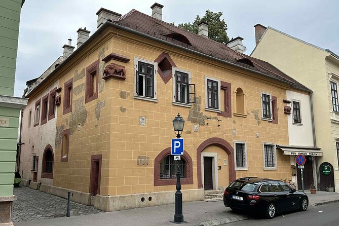 Buda Castle Tour: History and Architecture - Why this Buda Castle walk feels different