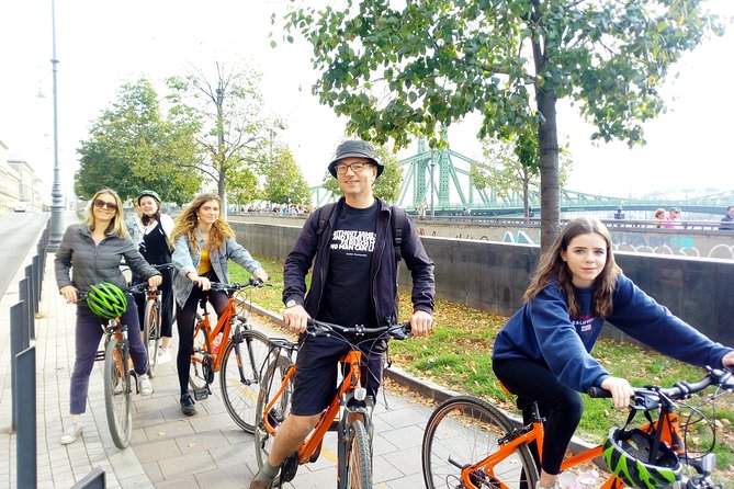 Budapest Historic Downtown Bicycle Tour in small groups - Why a bicycle works so well in Budapest