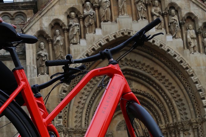 Budapest: Historic Downtown ride on E-Bicycles Buda & Pest - Liszt Academy and the Jewish District