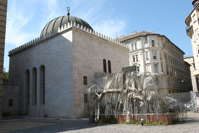 Budapest Jewish Heritage Memorial Walking Tour & Synagogue Entry - Who will enjoy this Budapest tour?