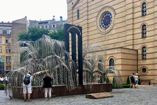 Budapest Jewish Heritage: Synagogues, Shoes, Secrets & Flódni - Starting at the Great Synagogue on Dohány Street