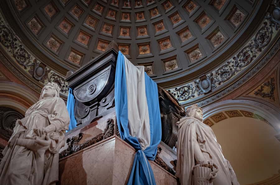 Buenos Aires: Historic Buenos Aires Landmarks & Icons Tour - Key points at a glance