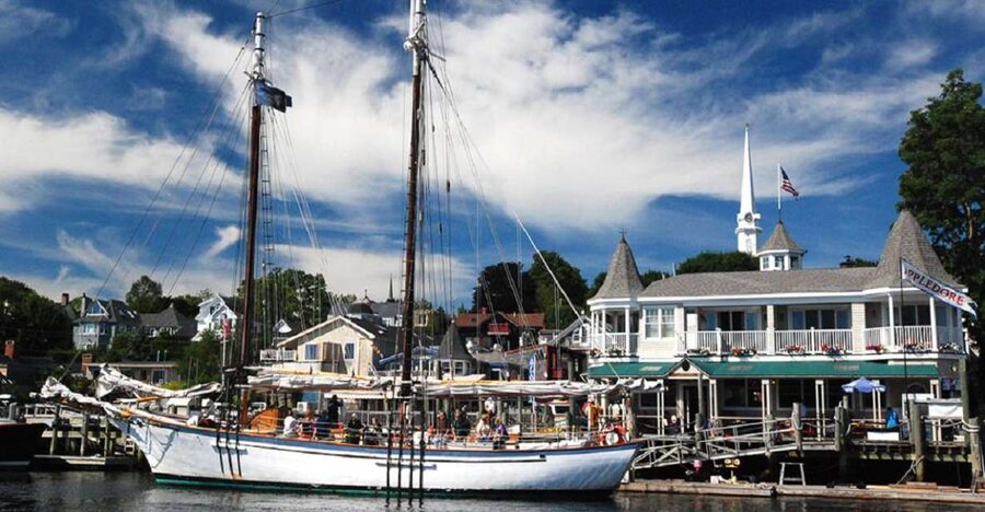 Camden: Historic Schooner Day Sailing Trip - Meeting the Appledore II beside Camden Town Landing