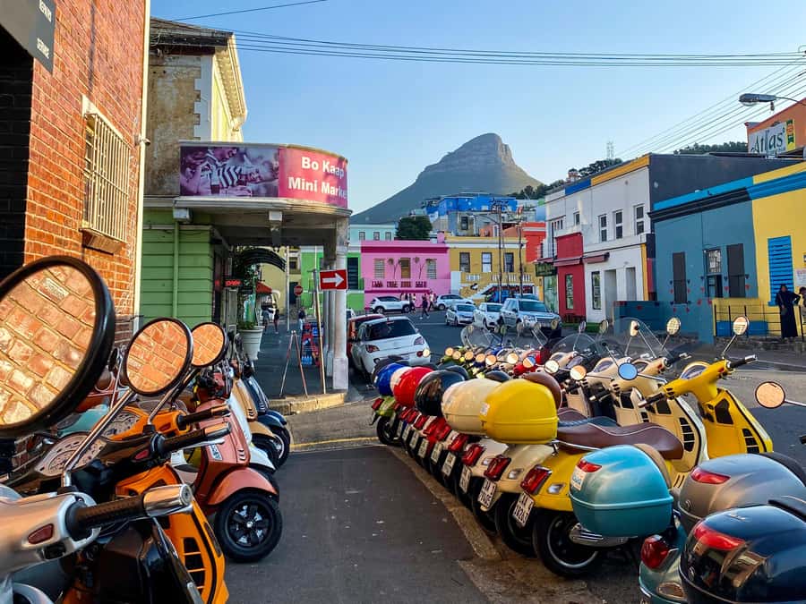 Cape Town: Art, Culture & History Walking Tour - Wale Street and Long Street: old buildings, new energy