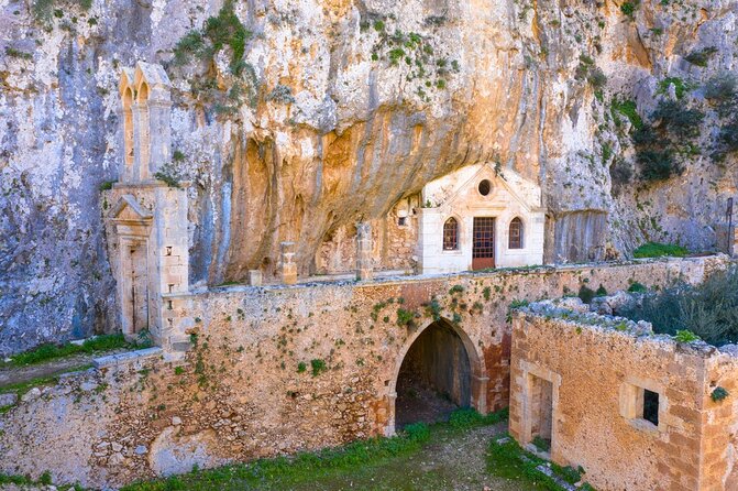 Chania: Hiking through History and Hidden Gems at Katholiko Bay - A possible Chania viewpoint on the way home