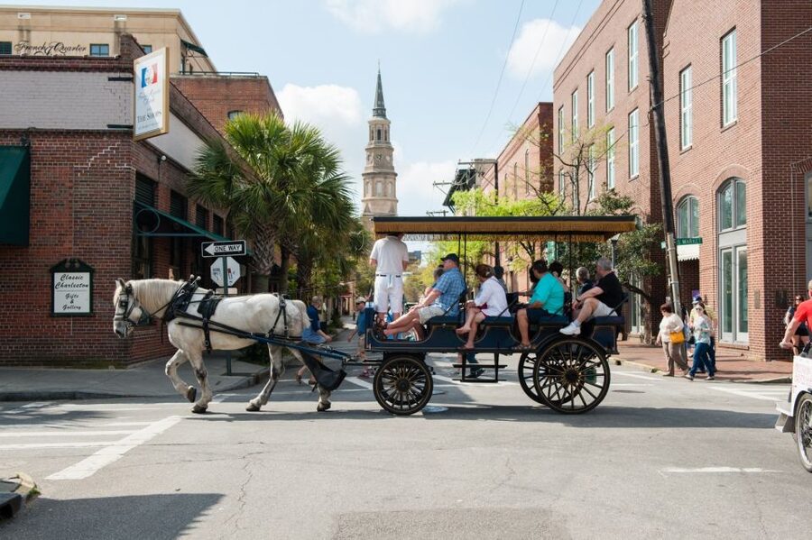 Charleston:Evening Haunted History Horse-Drawn Carriage Tour - Key Points Before You Book